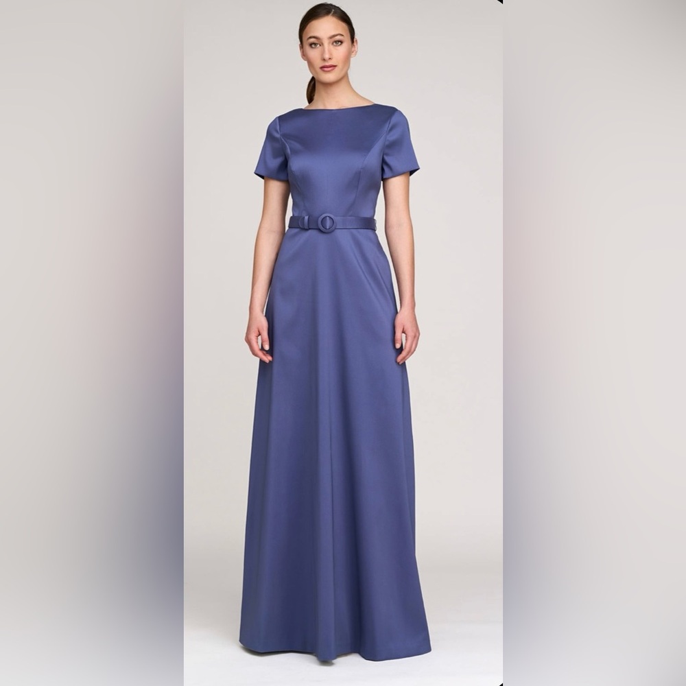 Kay Unger Elegant Blue Maxi Dress